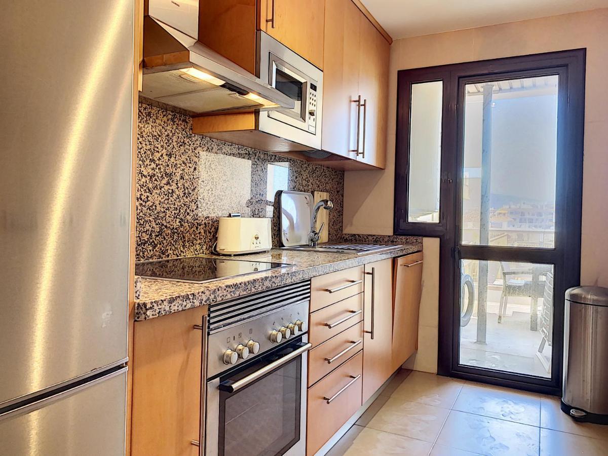 Lovely Apartment With Pool & Sea Views - Marina Del Castillo 2129 Manilva Εξωτερικό φωτογραφία